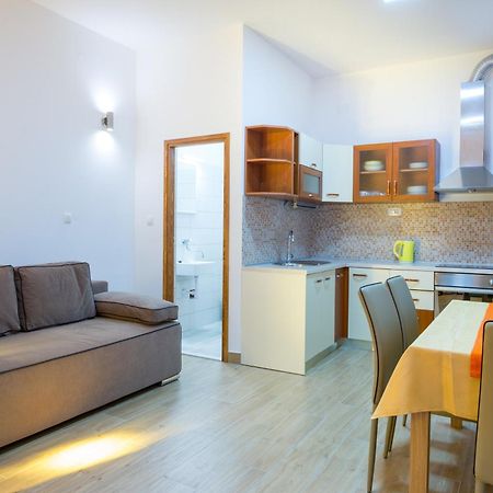 Apartments By The Sea Kastel Stari, Kastela - 15894 Szoba fotó